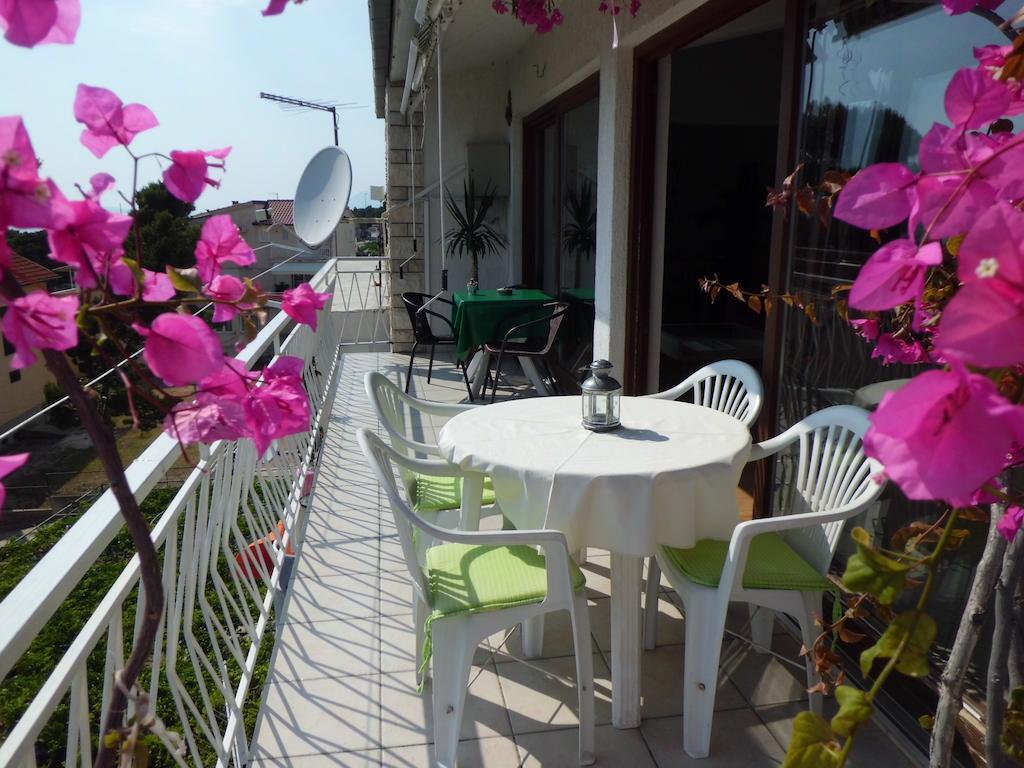 Apartments Viskovic Makarska Room photo